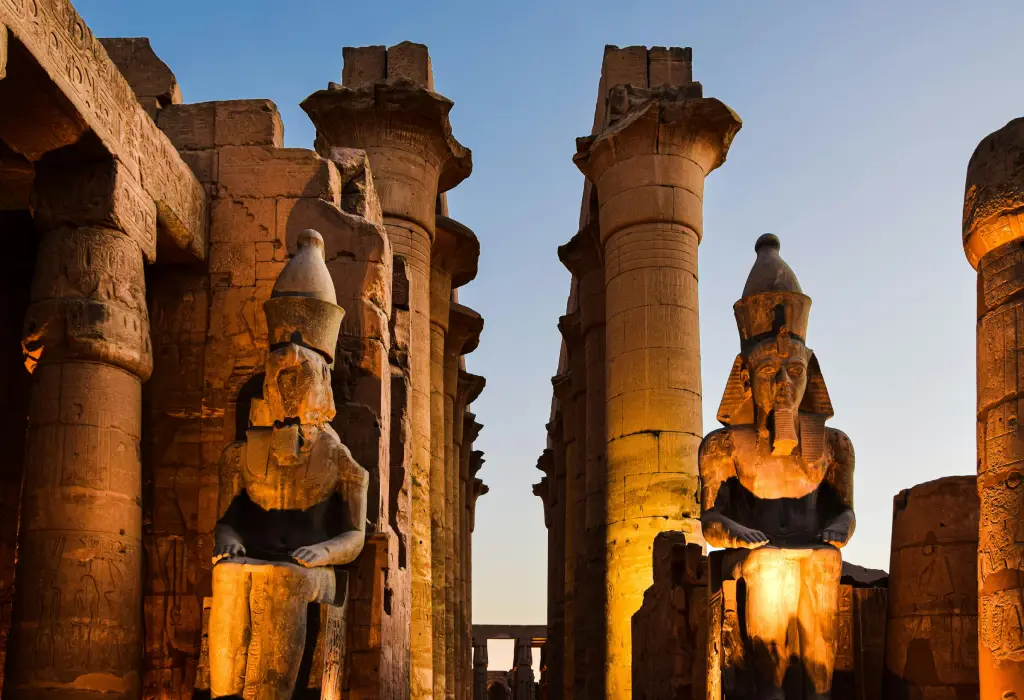 Tour Giornaliero: Abu Simbel via Terra da Assuan